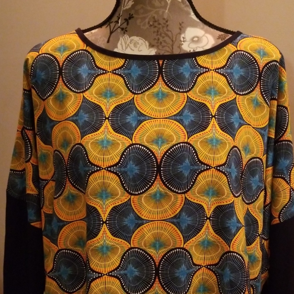 Sam & Lili Paris top